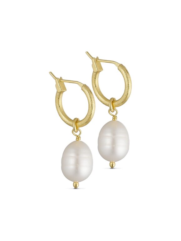 PURE BY NAT - HOOP EARRING W. RICEPEARL