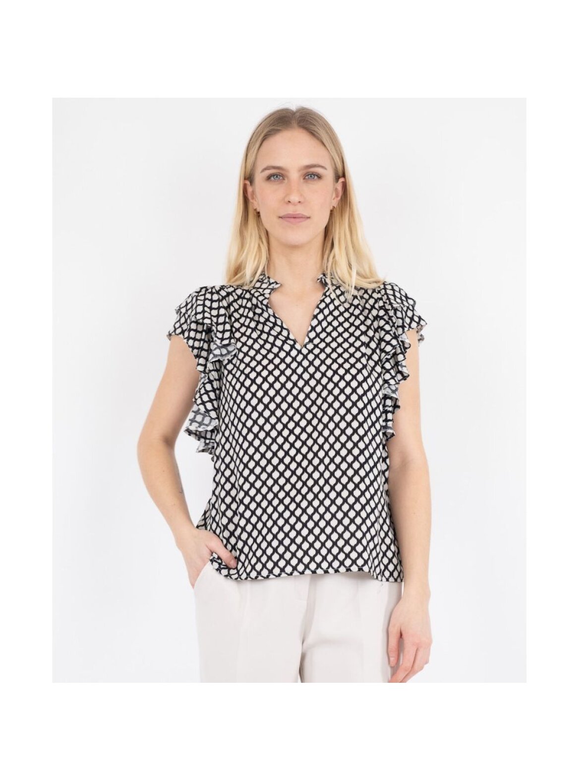 Vanilia │Modetøj til Kvinder │ www.vanilia.dk - Bluse Neo Noir - STELLA PERFECT DROP BLOUSE