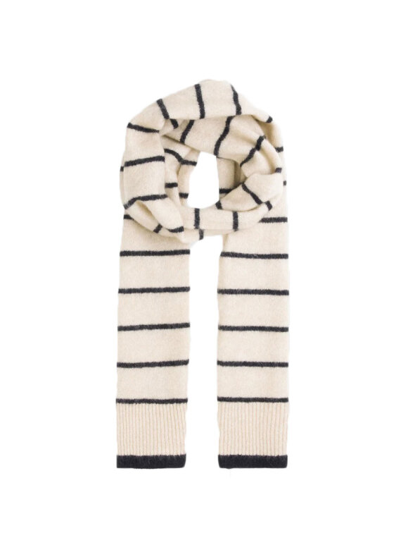 SECOND FEMALE - LAILA KNIT SCARF